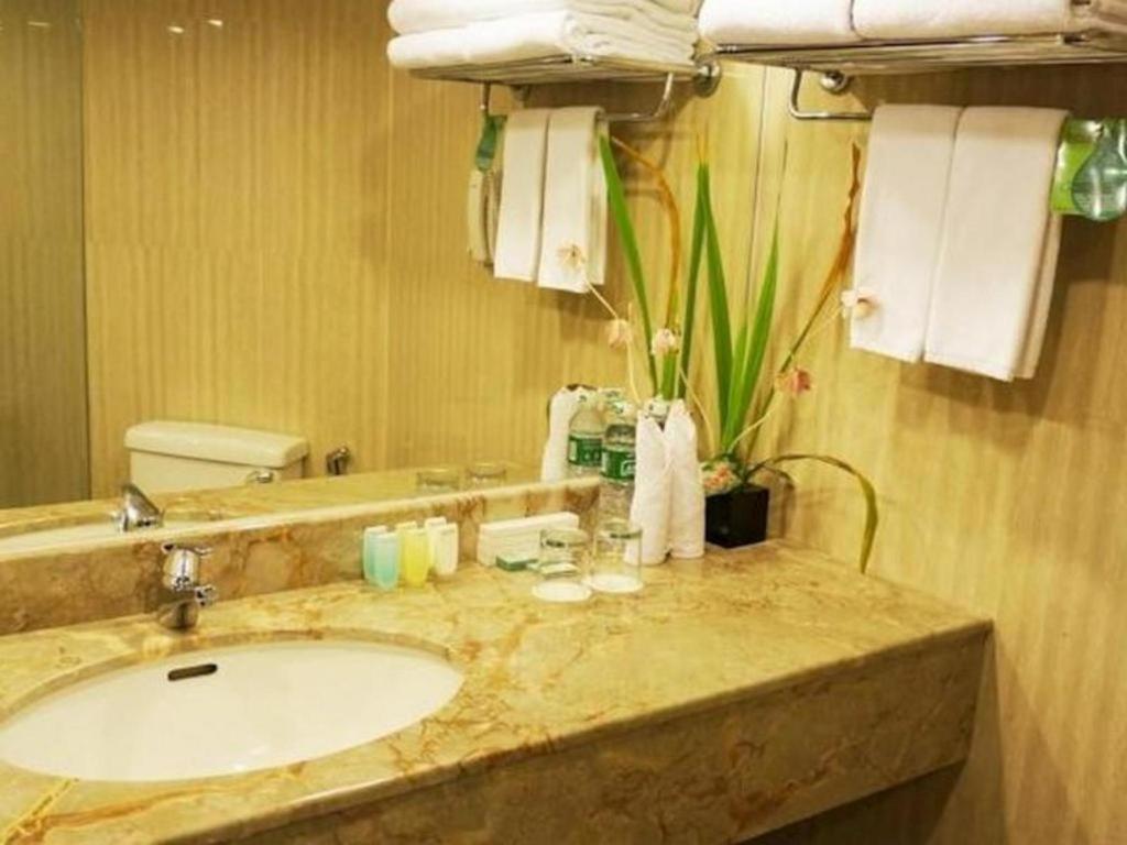 Kyriad Bumiminang Hotel Padang  Eksteriør bilde