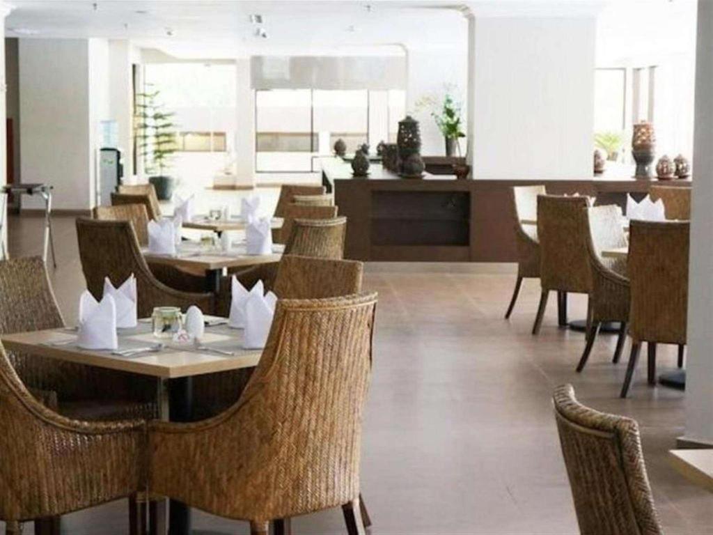 Kyriad Bumiminang Hotel Padang  Eksteriør bilde