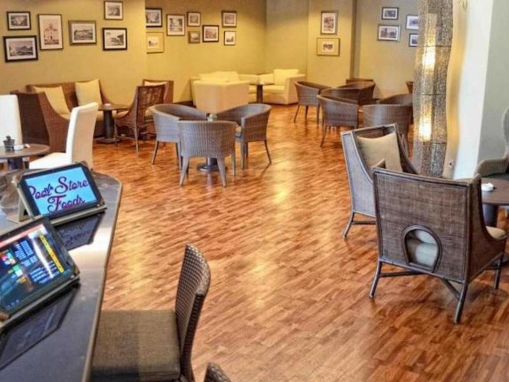 Kyriad Bumiminang Hotel Padang  Eksteriør bilde