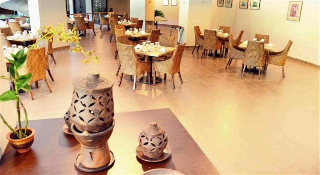 Kyriad Bumiminang Hotel Padang  Eksteriør bilde