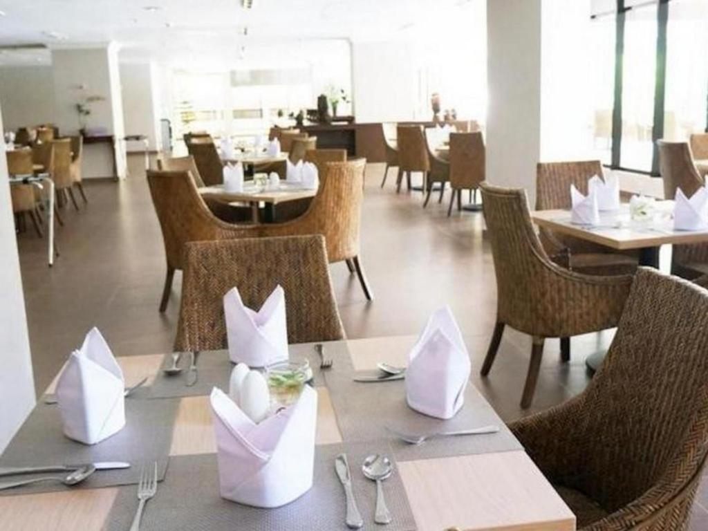 Kyriad Bumiminang Hotel Padang  Eksteriør bilde