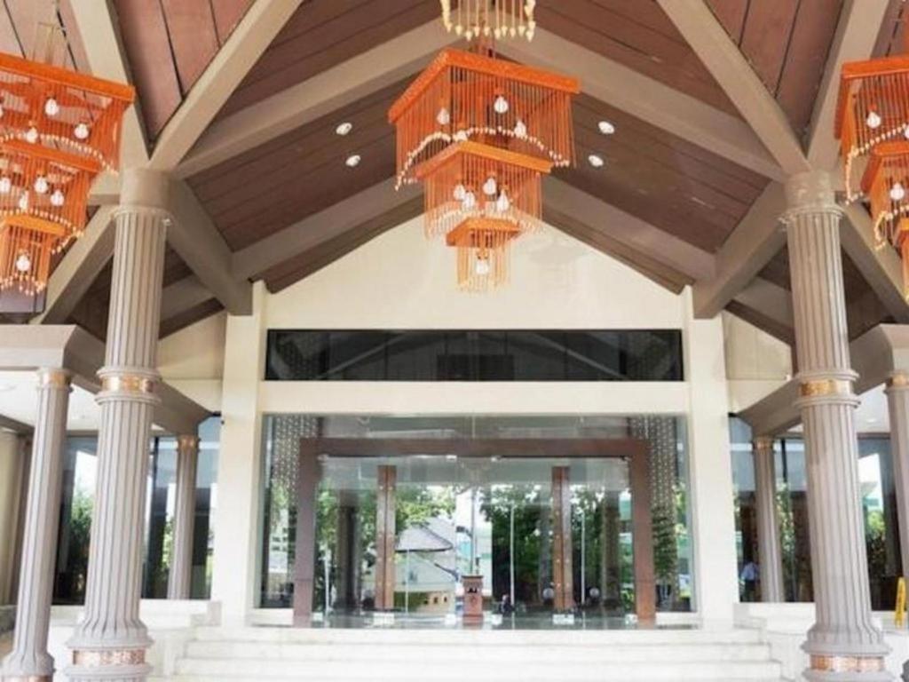 Kyriad Bumiminang Hotel Padang  Eksteriør bilde