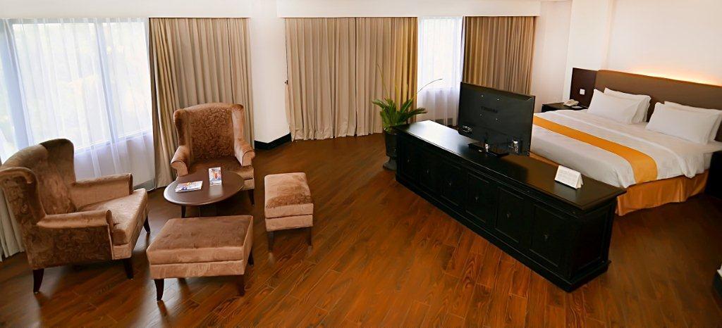 Kyriad Bumiminang Hotel Padang  Eksteriør bilde
